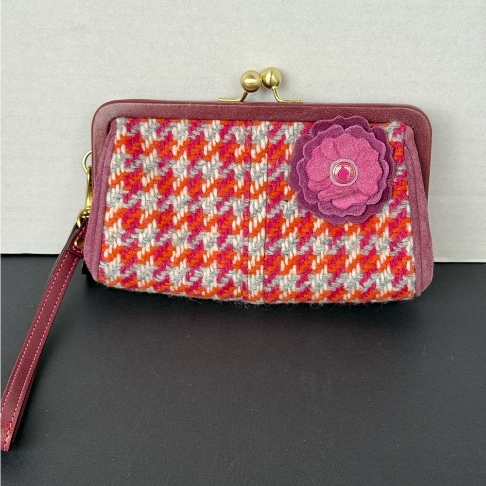 Coach  Vintage   Houndstooth  Tweed and  Suede  kisslock wristlet.